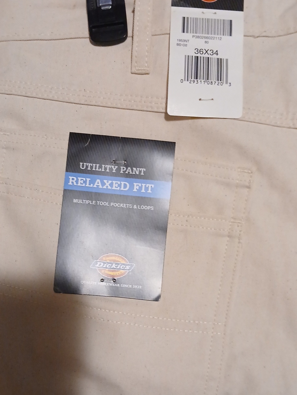 Dickies Men’s Relaxed Fit Utility Cargo Pants in Khaki